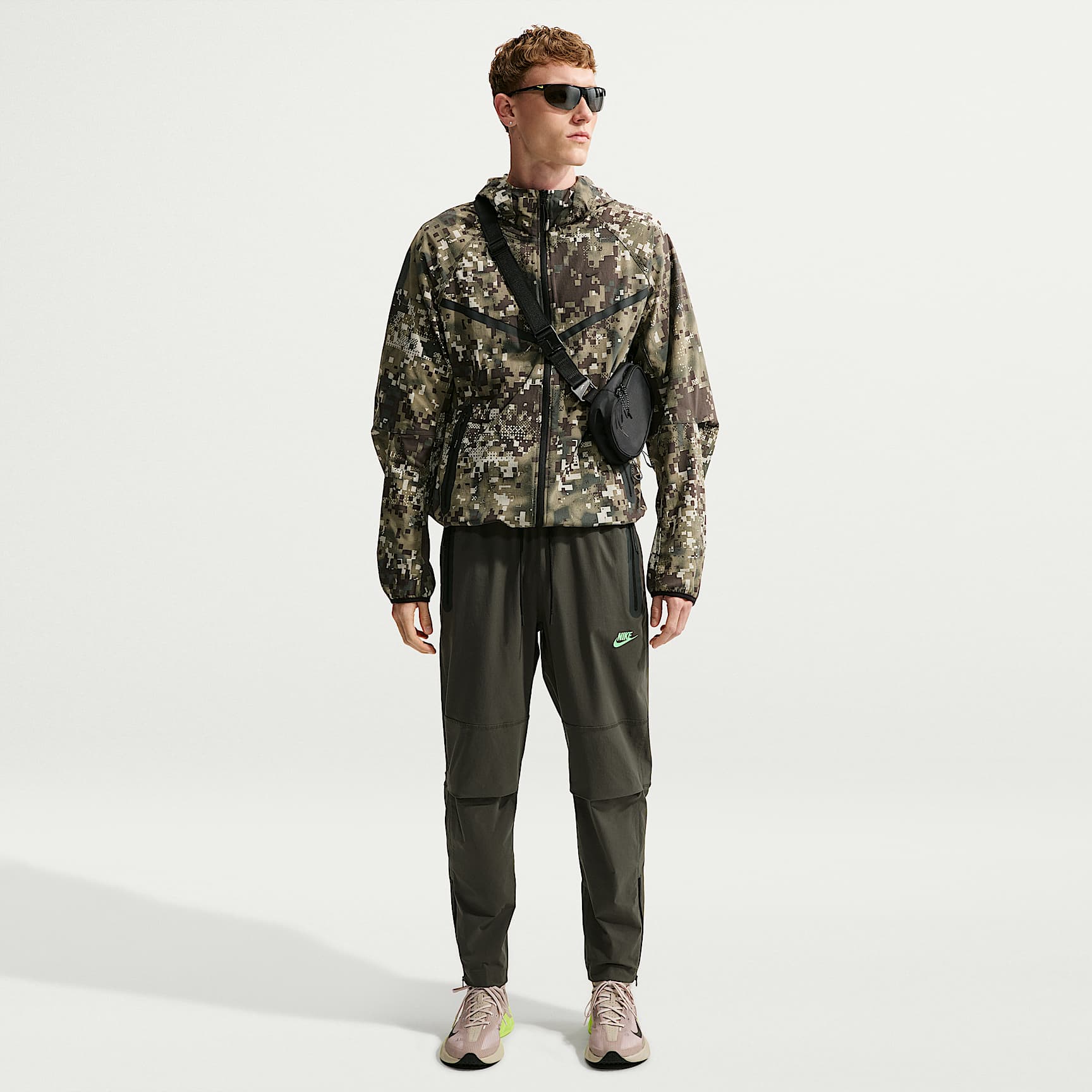 Nike Tech Men's Woven Pants. Nike.com